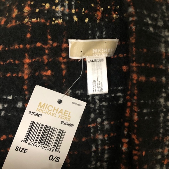 BNWT Michael KORS gold flecked scarf. - Picture 2 of 4